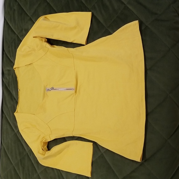 New Afibi women's square neck zip tshirt small size yellow color - Picture 2 of 5